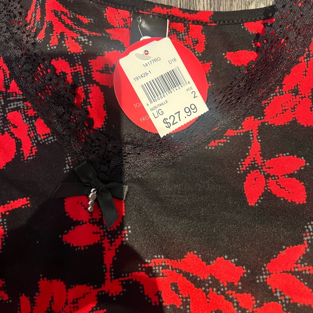 Black & Red Floral Pajama Set | Lace Trim Sleepwear | Size Large | New with Tag